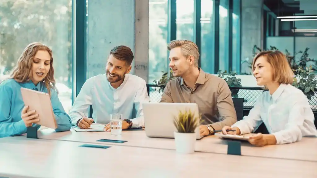 Egresados del MBA en gerencia lideran la gestión empresarial 