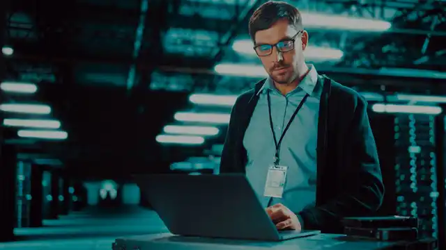 Egresado del curso ciberseguridad y tecnologías emergentes implementa una estrategia